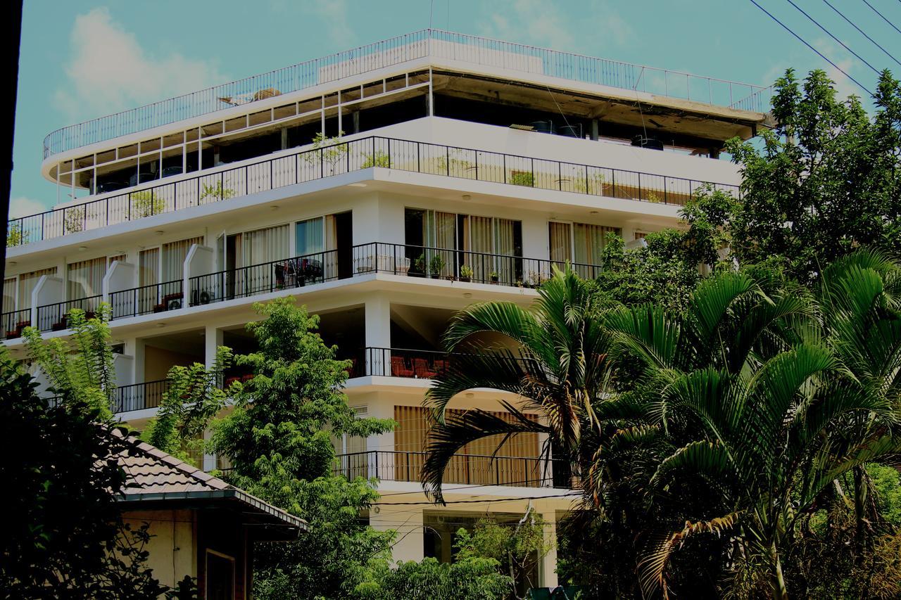 Sky View Grand Hotel Kandy Exterior foto