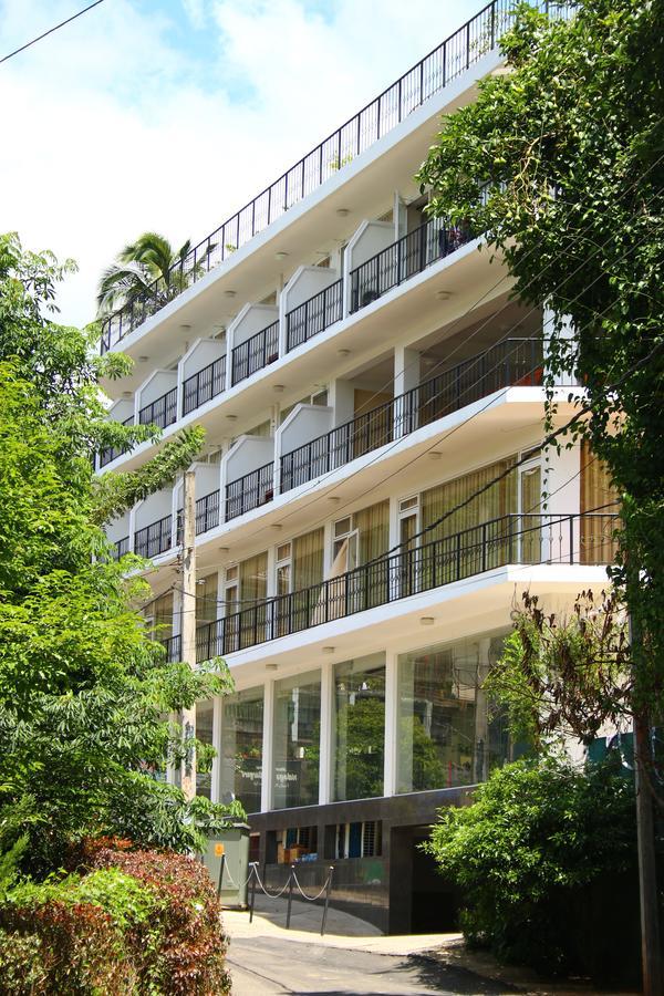 Sky View Grand Hotel Kandy Exterior foto